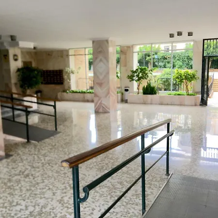 Stunning Spacious With Free Parking