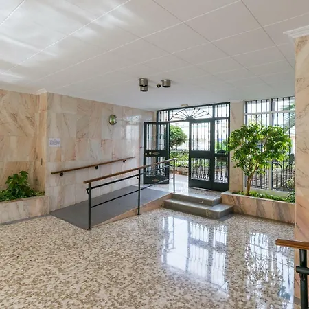 Stunning Spacious With Free Parking Malaga
