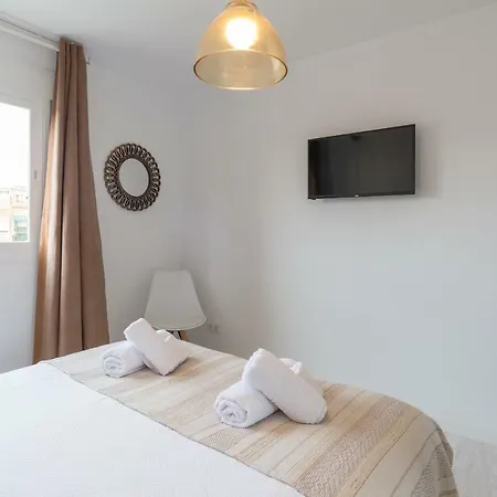 Apartment Stunning Spacious With Free Parking Malaga