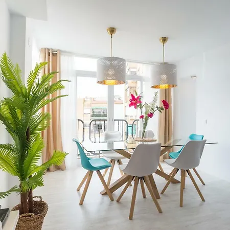 Apartment Stunning Spacious With Free Parking Malaga
