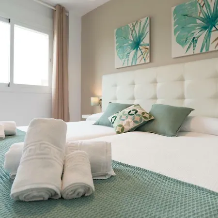 Apartment Stunning Spacious With Free Parking Malaga