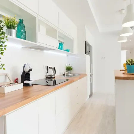 Stunning Spacious With Free Parking Malaga